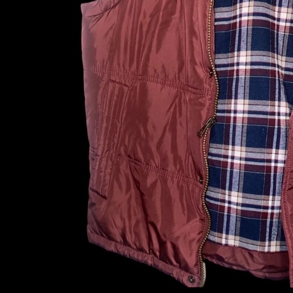 Vest - Picture 2 of 4